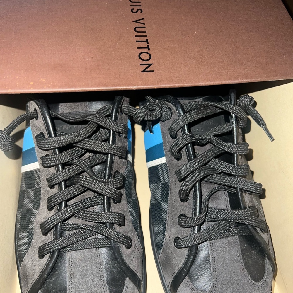 “VINTAGE” LOUIS VUITTON Men’s Damier Graphite Low Top Sneakers.. SIZE 10.5 US - Picture 2 of 3